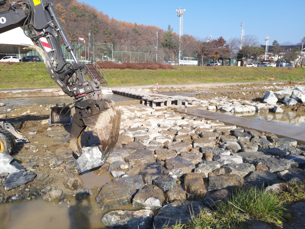 2950055133_cPwqy2sx_21b629f928ae8ed161628d4675be050cbc35a8f3.jpg 이미지크게보기